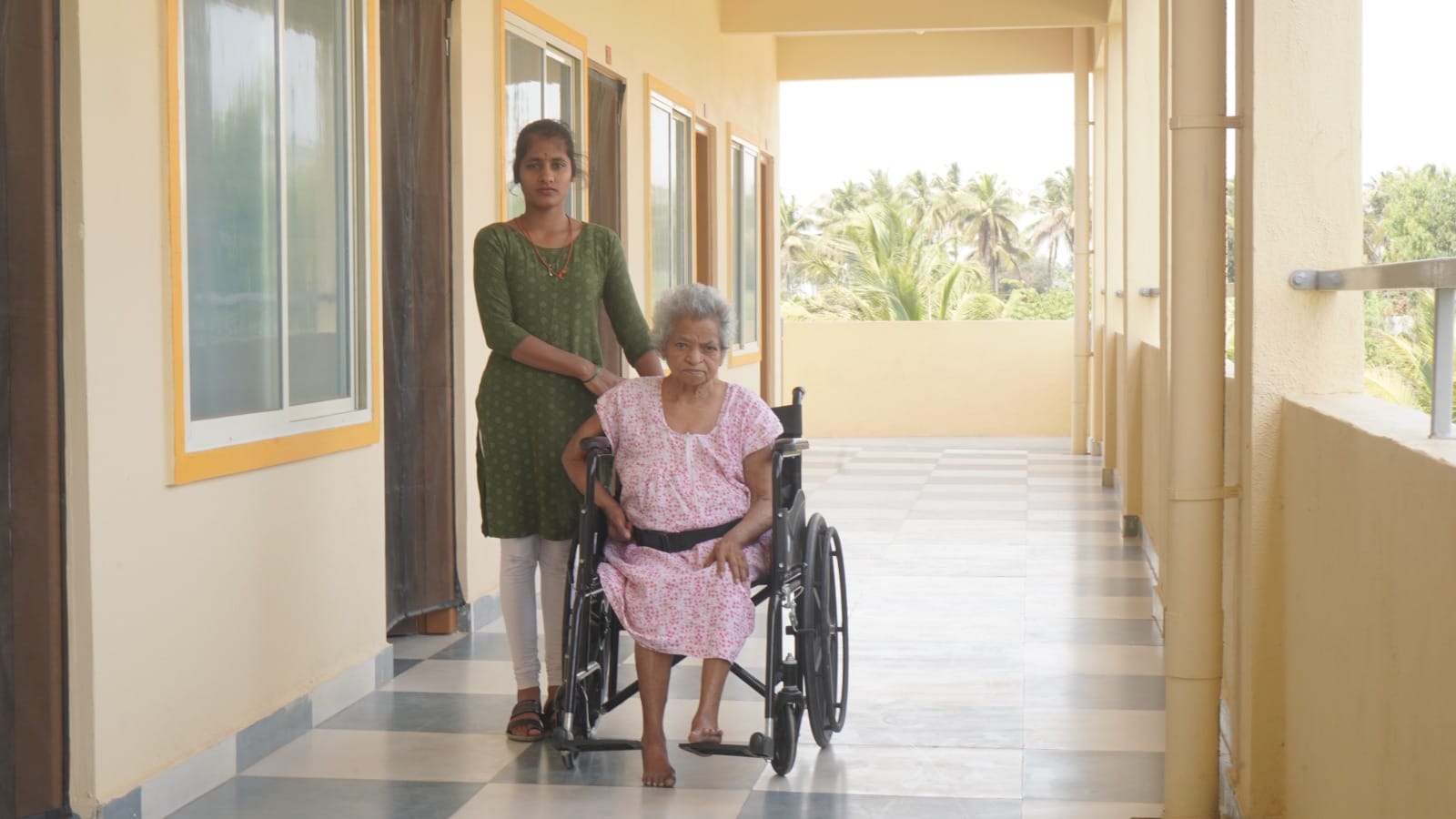 Tips for Senior Living Home Hassle-Free Move into Whitefield